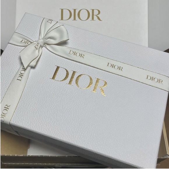 Large Dior Storage Box Pebbled White Authentic 12.5”x9”x4.5” Gold Logo Ribbon - Picture 1 of 6